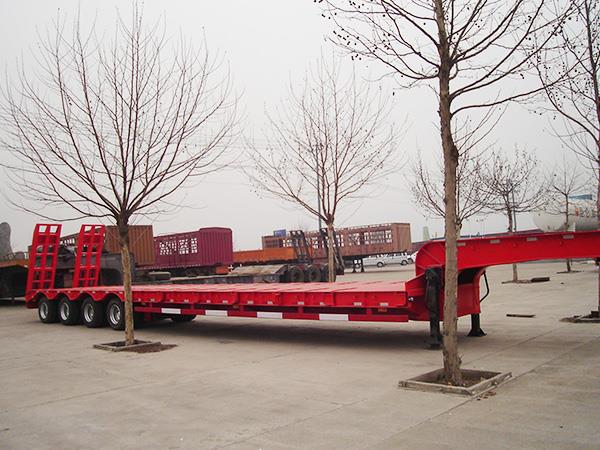 Extendable LowboyTrailer